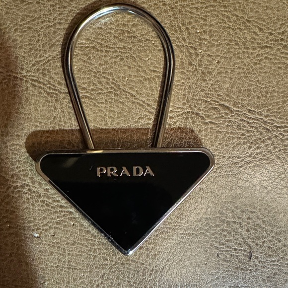 Prada Black Nylon Strap & Triangle Logo Keyring Set - Picture 2 of 7